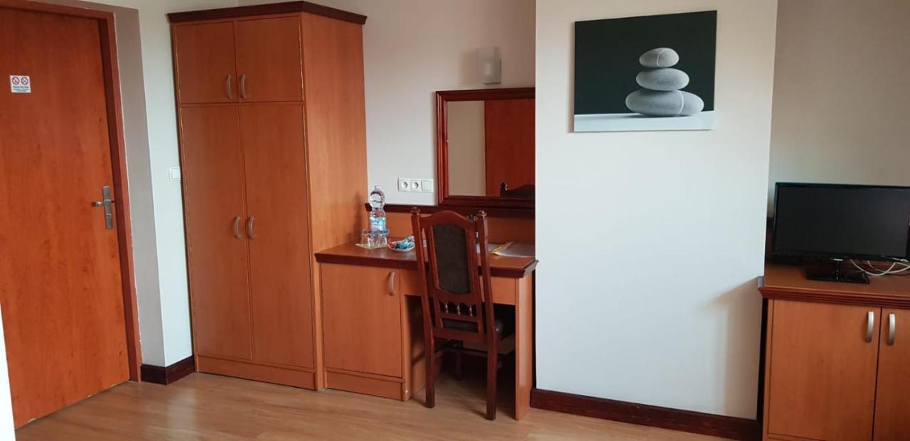 Hotel City Gniezno Exterior foto